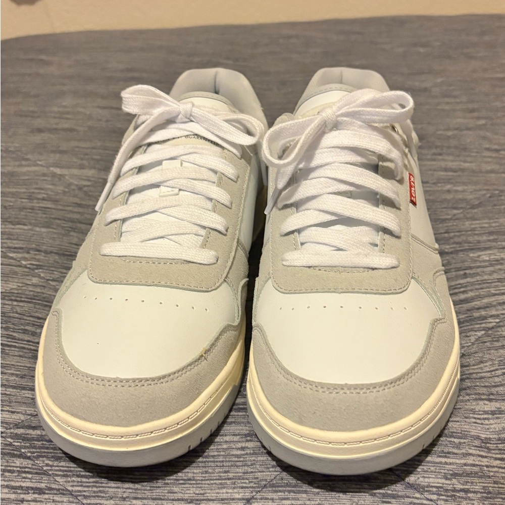 Levi's Men's White/Cream and Light Gray suede Sneakers